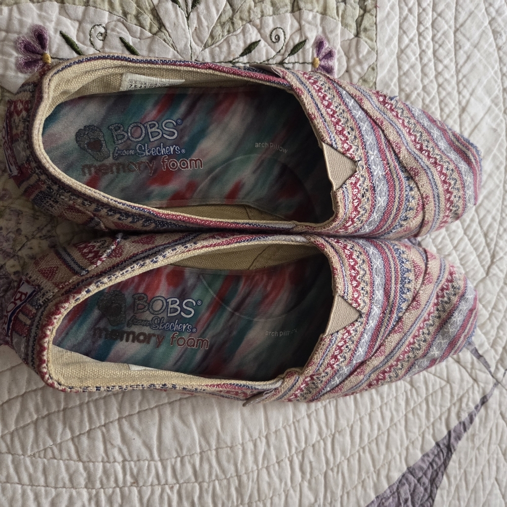 SKETCHER Bob's Shoes Size 7.5